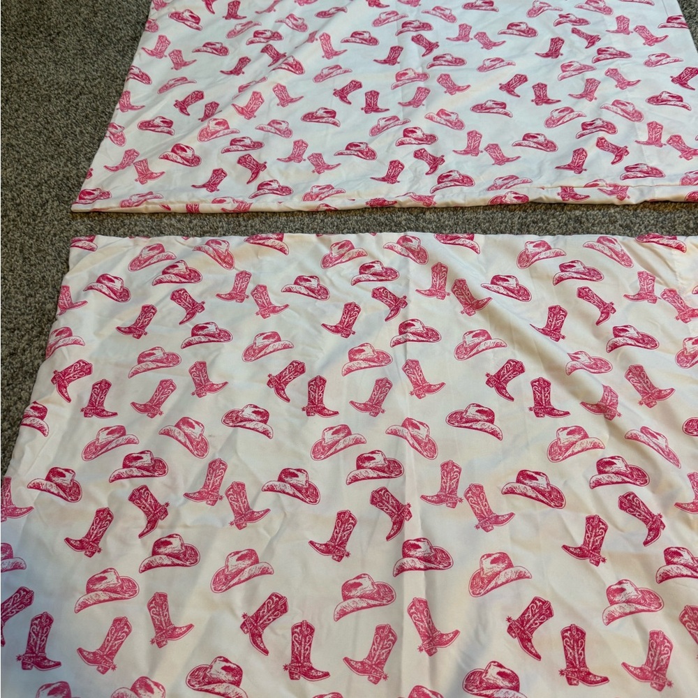 Pink western wrangler boot and cowboy hat pillow cases! So cute and country - Picture 2 of 2